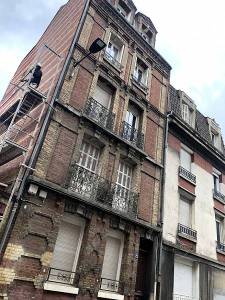 Photo de l'immeuble à la gare du Havre avant l'intervention de notre entreprise